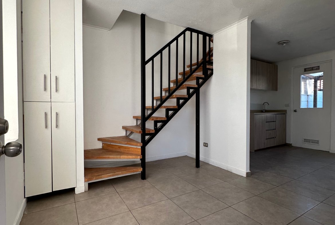 Se Vende Casa 3D/1B en Condominio – Padre Hurtado