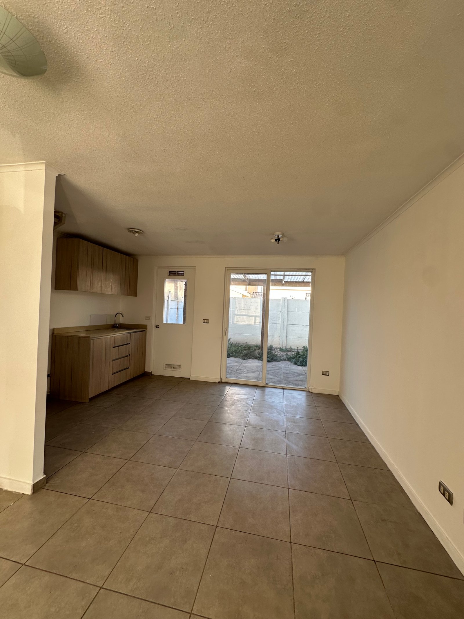 IMG_7040 Se Vende Casa 3D/1B en Condominio – Padre Hurtado