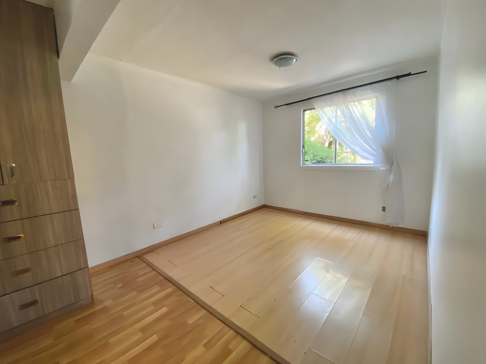 imgi_19_e73034cf0955db474f014e183dfbb577