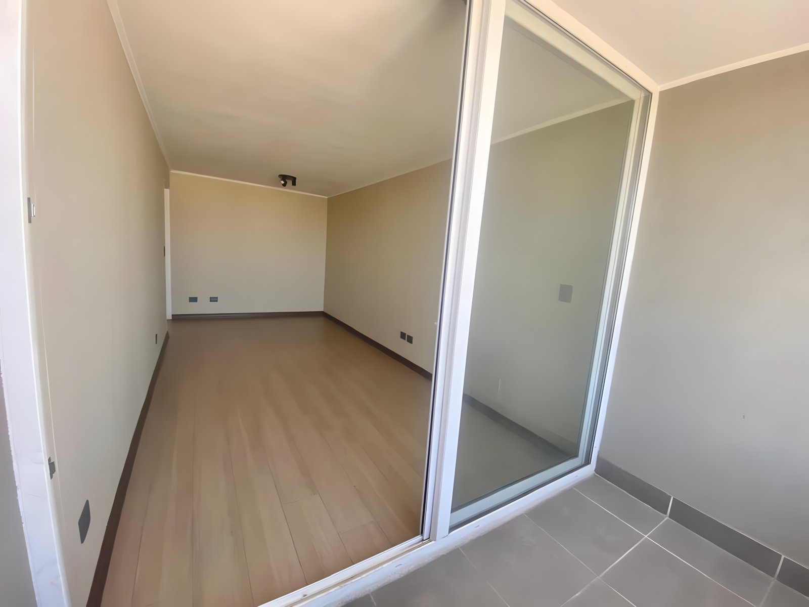 imgi_3_f4b31afb519f1cbecff4dfb96e86e805