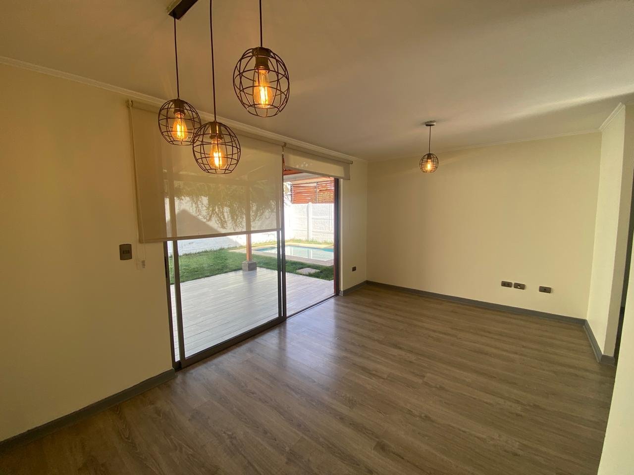 imgi_9_f66908b7784f4ca45858bdb417de495d