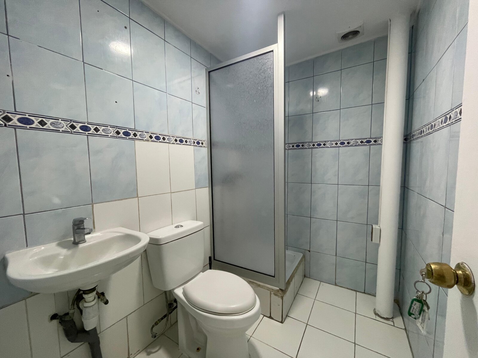 e07914f41eb42d313b8983eaae51d712 Moderna Oficina con Excelente Ubicación