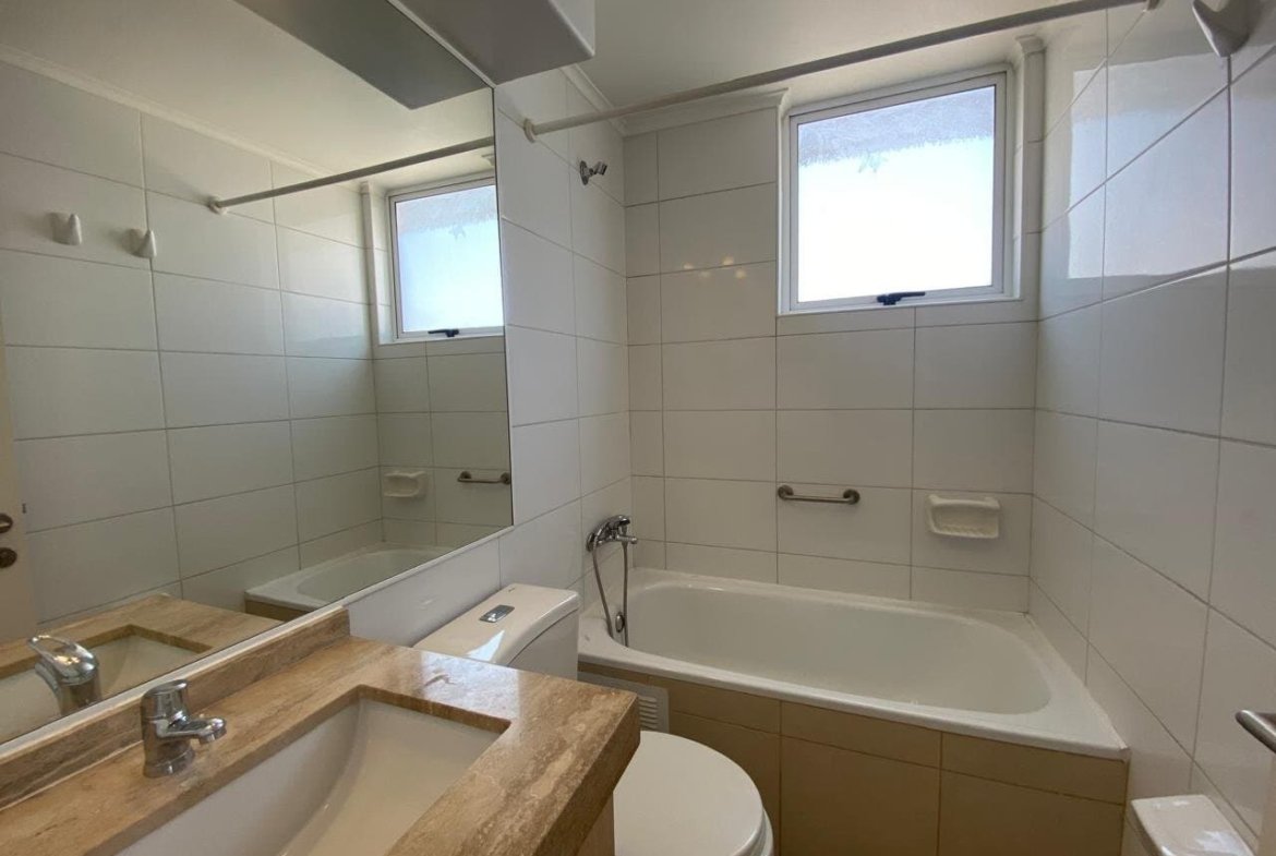 Se Vende cómodo Dpto 2d, 2b + 1 Estacionamiento + bod , 5ta Av, San Miguel