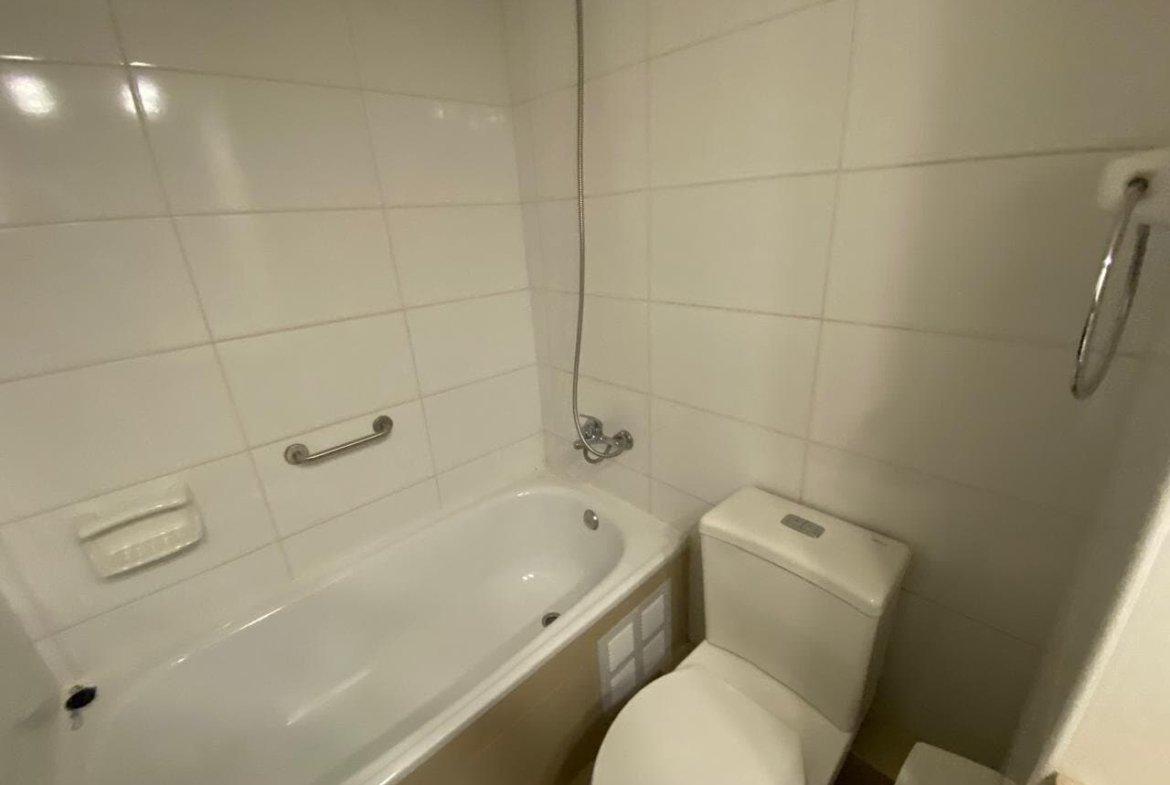 Se Vende cómodo Dpto 2d, 2b + 1 Estacionamiento + bod , 5ta Av, San Miguel