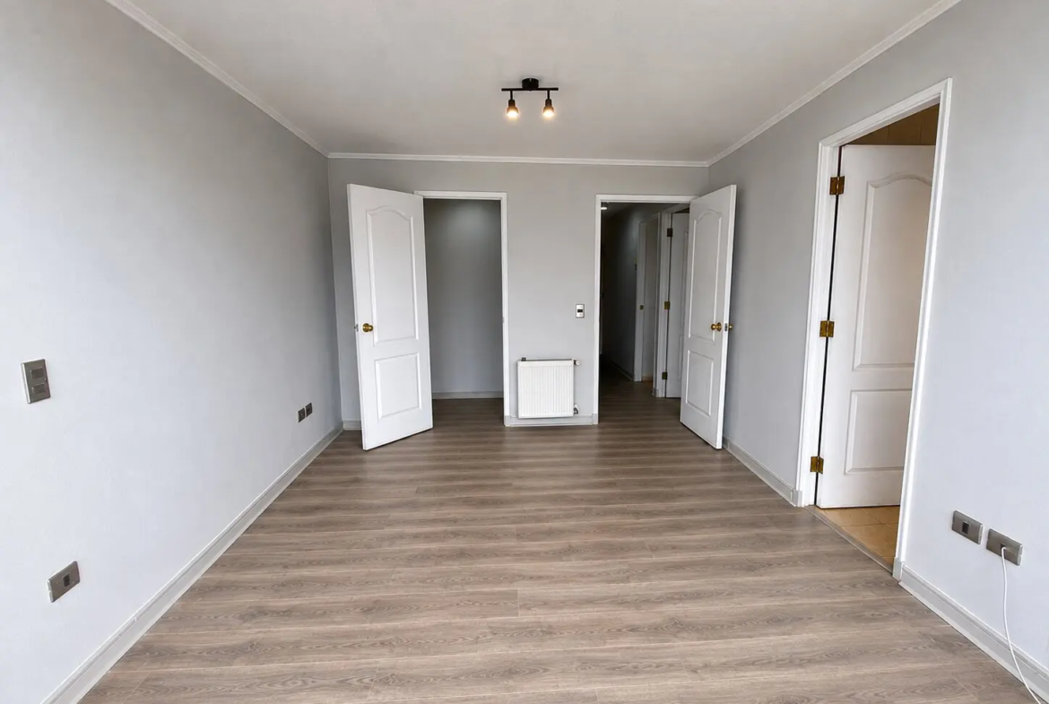 Se Vende Amplio Dpto 3d,2b + 2 Estacionamiento +bod , Llano Subercaseaux con Soto Aguilar