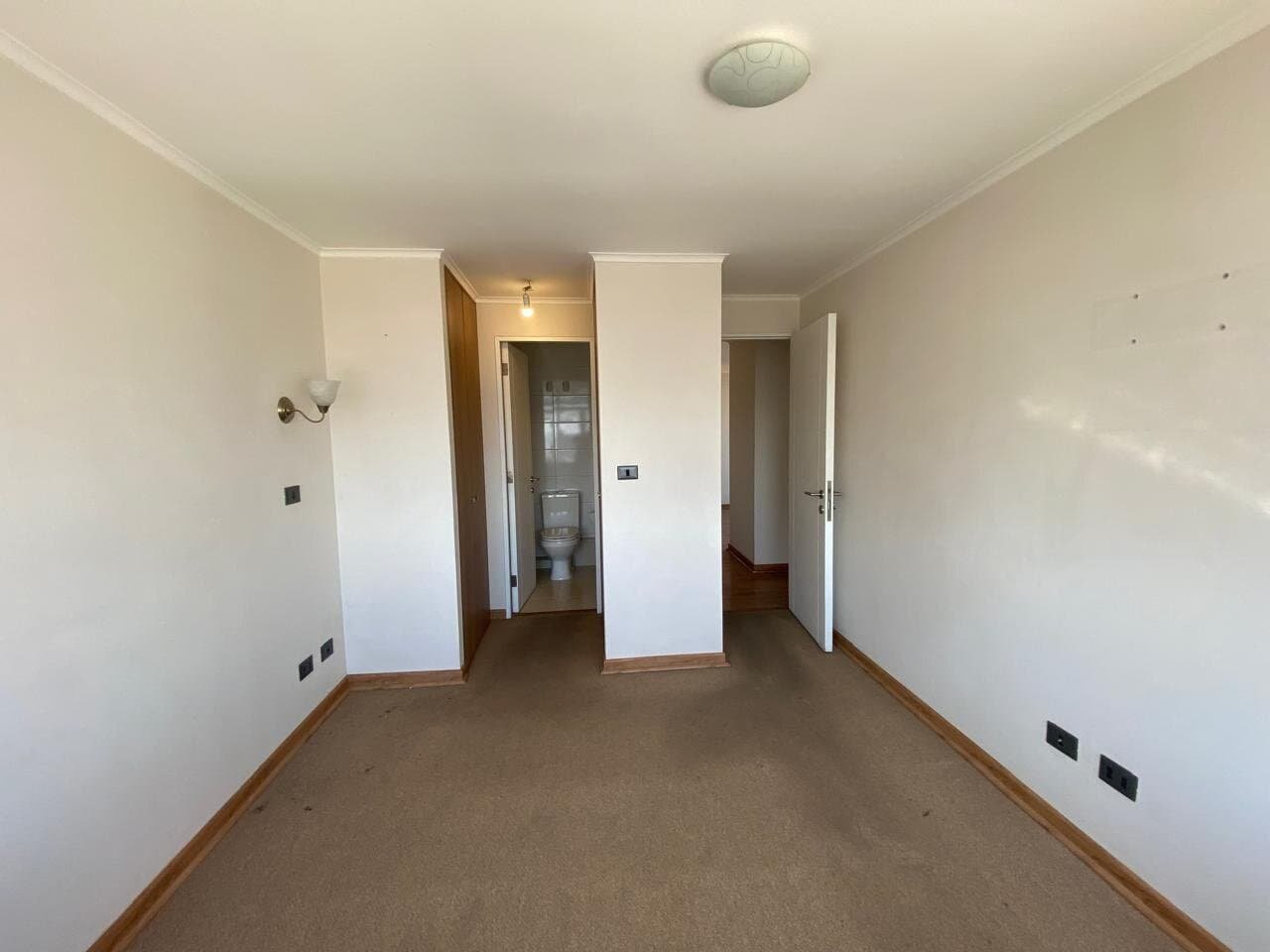 Se Vende cómodo Dpto 2d, 2b + 1 Estacionamiento + bod , 5ta Av, San Miguel