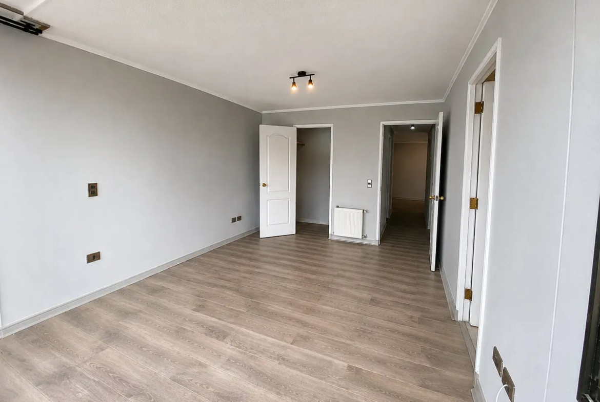 Se Vende Amplio Dpto 3d,2b + 2 Estacionamiento +bod , Llano Subercaseaux con Soto Aguilar