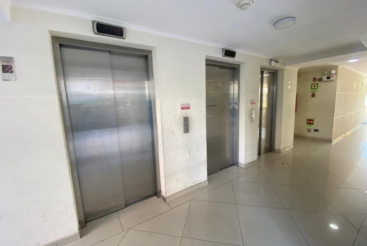Se Vende cómodo Dpto 2d, 2b + 1 Estacionamiento + bod , 5ta Av, San Miguel