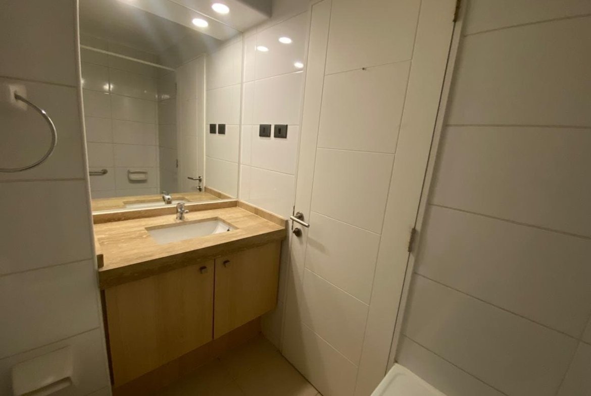 Se Vende cómodo Dpto 2d, 2b + 1 Estacionamiento + bod , 5ta Av, San Miguel