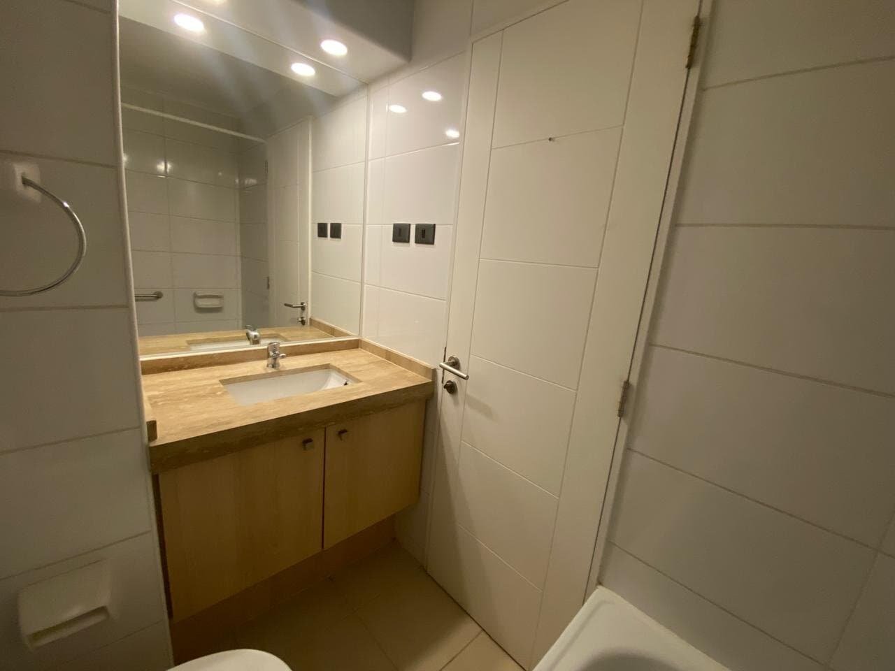 Se Vende cómodo Dpto 2d, 2b + 1 Estacionamiento + bod , 5ta Av, San Miguel