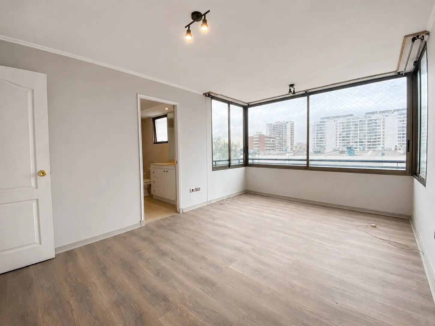 ed827043601249fa5843b1fd93d18b32 Se Vende Amplio Dpto 3d,2b + 2 Estacionamiento +bod , Llano Subercaseaux con Soto Aguilar
