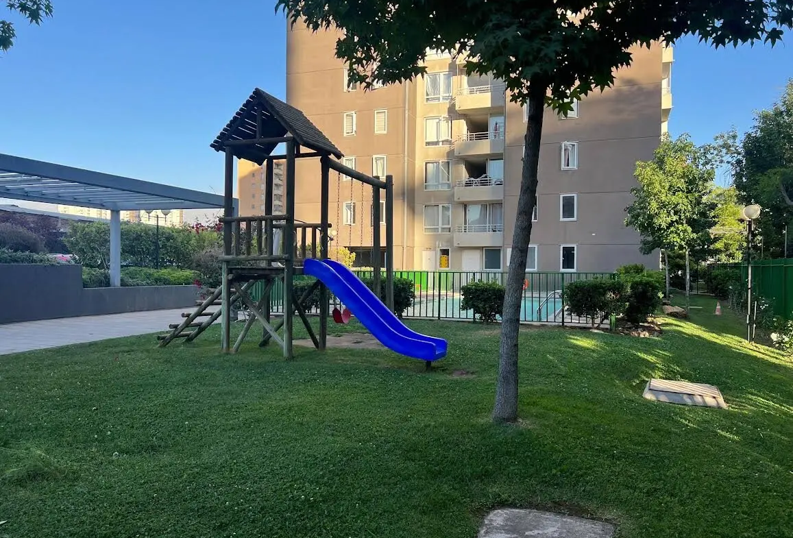 Vende Acogedor Dpto. 2d,2b + 1 Estacionamiento +bodega , Berlín San Miguel