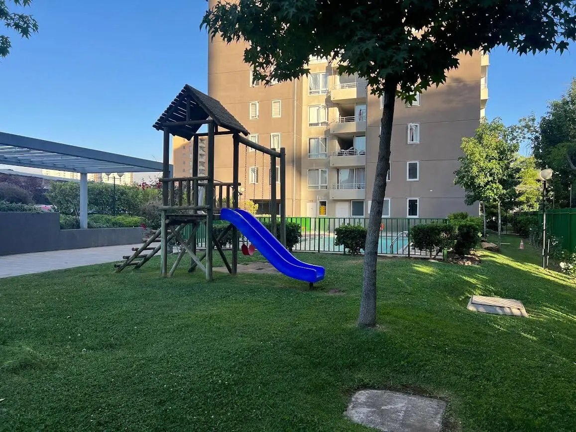 Vende Acogedor Dpto. 2d,2b + 1 Estacionamiento +bodega , Berlín San Miguel